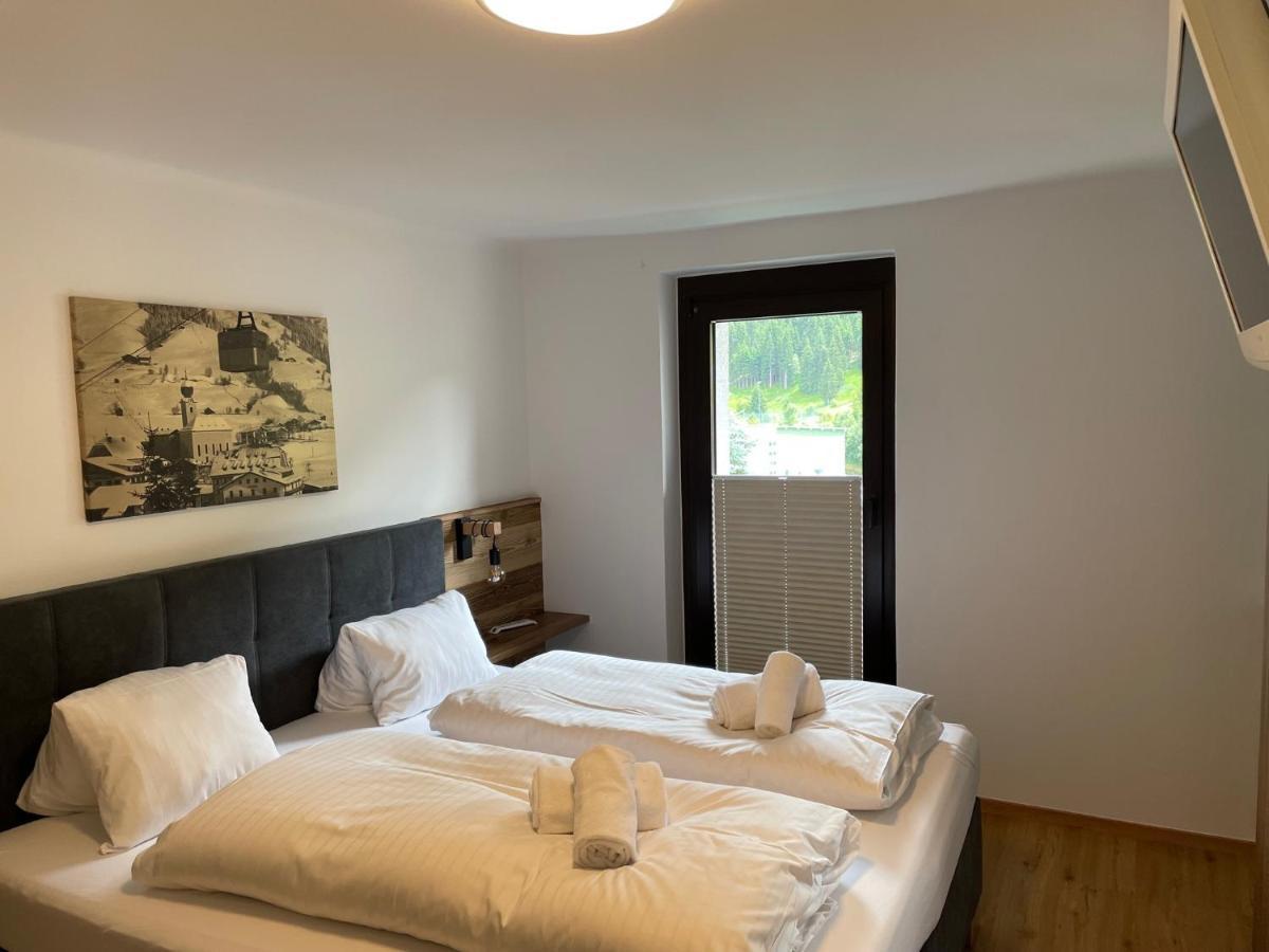 Haus Willibald Apartment Saalbach-Hinterglemm Exterior photo