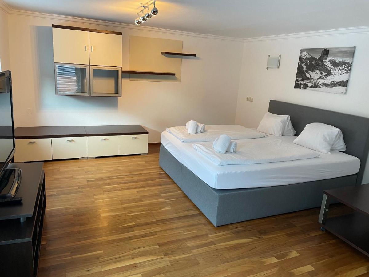 Haus Willibald Apartment Saalbach-Hinterglemm Exterior photo
