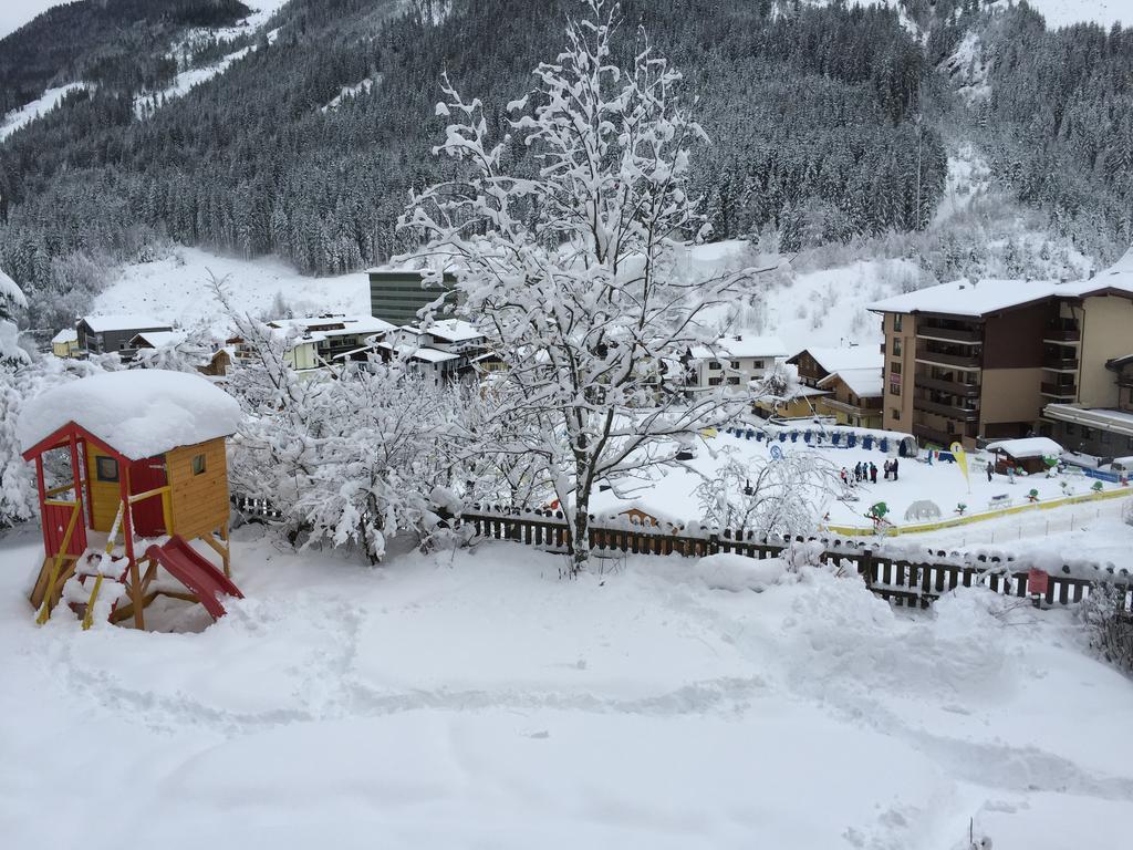 Haus Willibald Apartment Saalbach-Hinterglemm Exterior photo